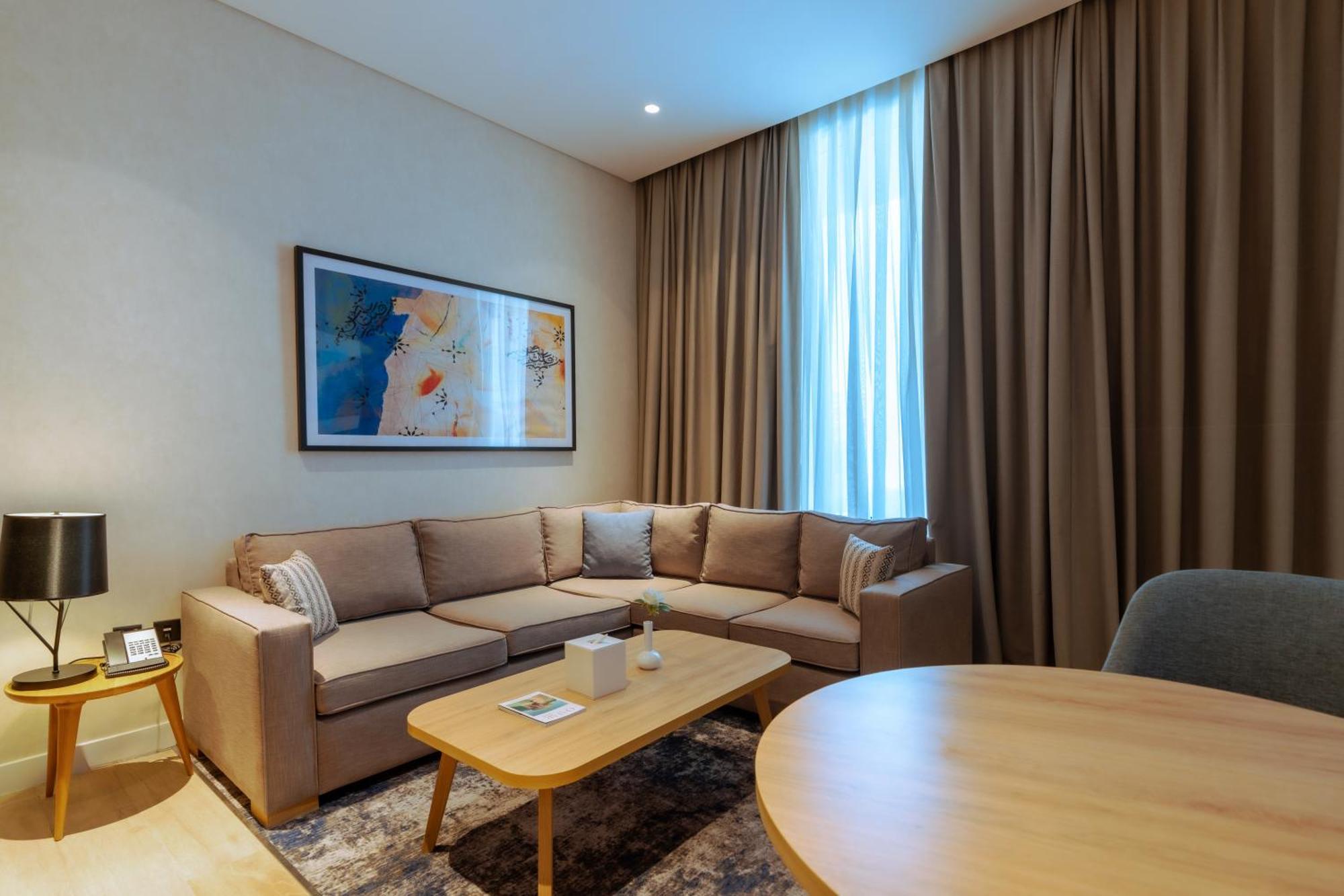 West Walk Retaj Hotel Al Rayyan Екстер'єр фото