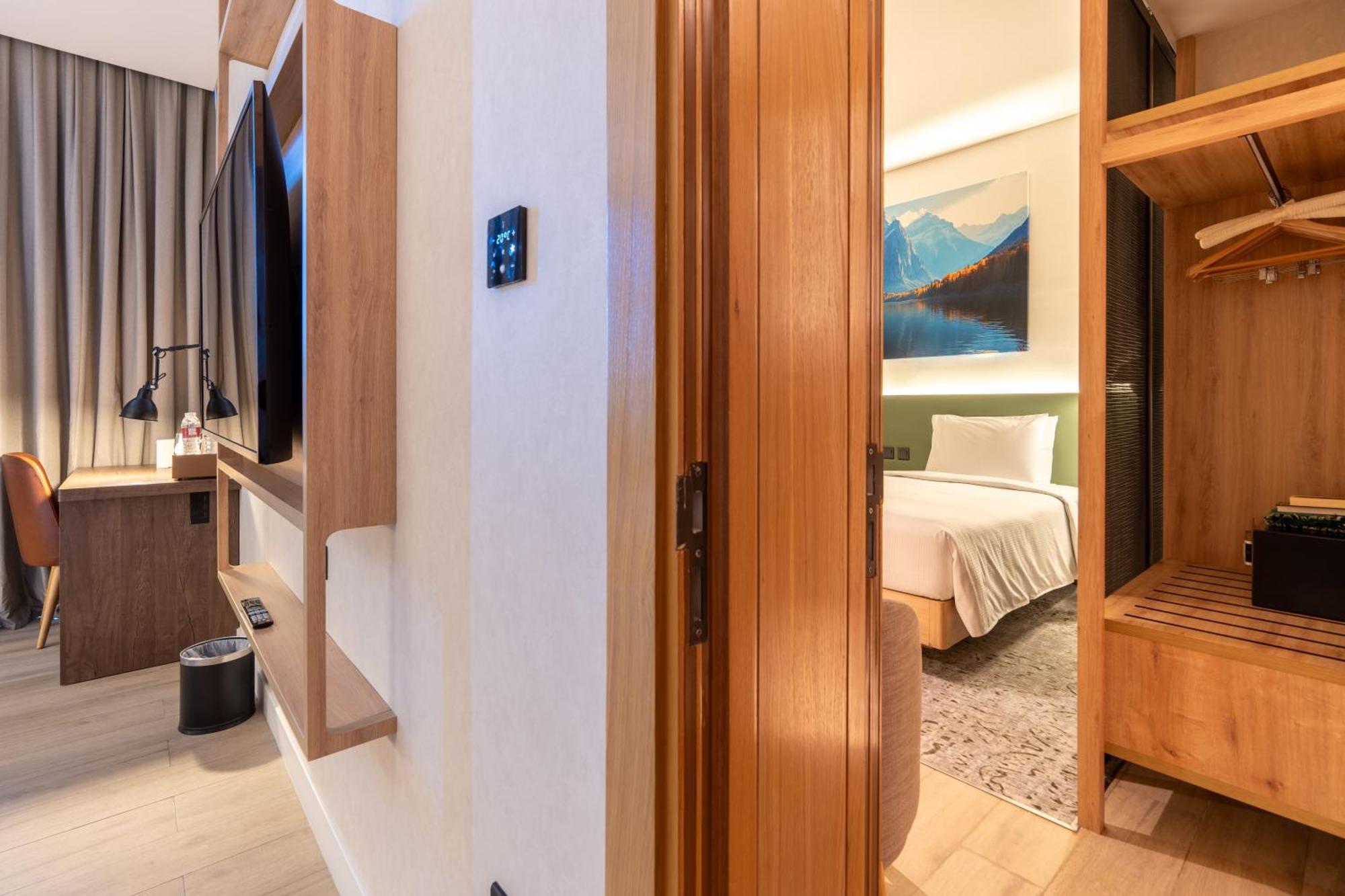 West Walk Retaj Hotel Al Rayyan Екстер'єр фото